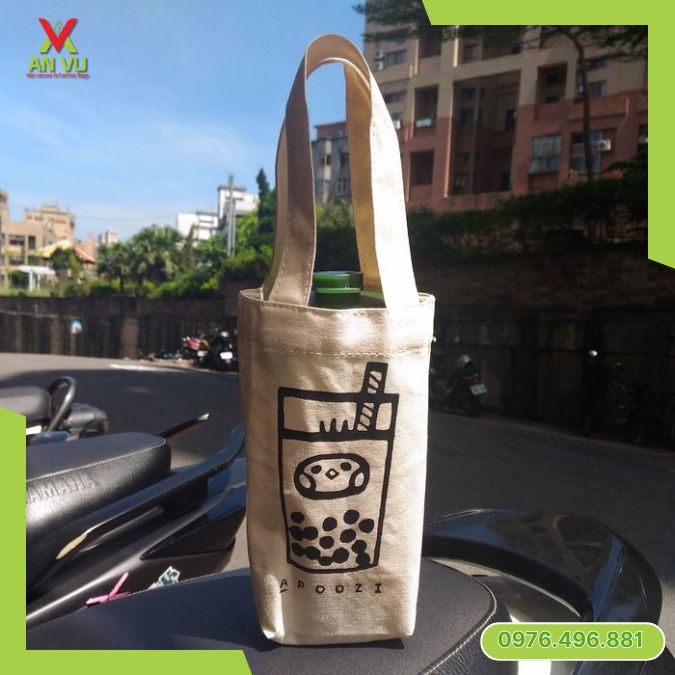 Túi tote hình trụ take away tại các quán FnB