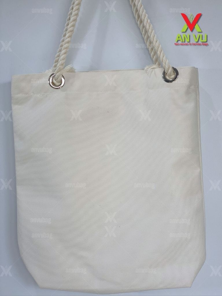 Mặt sau của túi