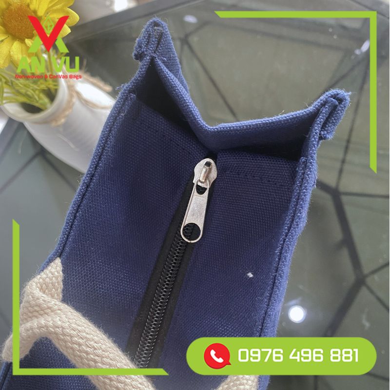 Cận cảnh khóa kéo, đường may