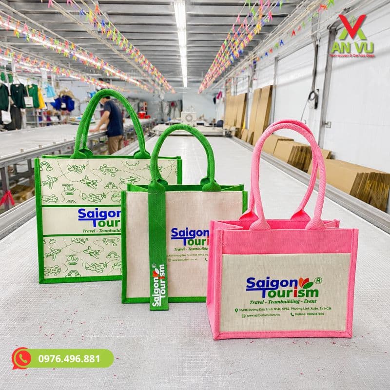 Túi vải đay An Vũ Bag sản xuất chụp tại xưởng